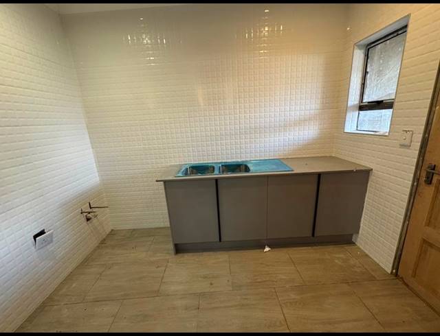 3 BEDROOM HOUSE FOR SALE IN AERORAND